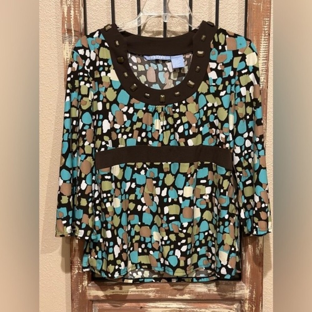 Tara Ryan Polkadot Scoop Neck top